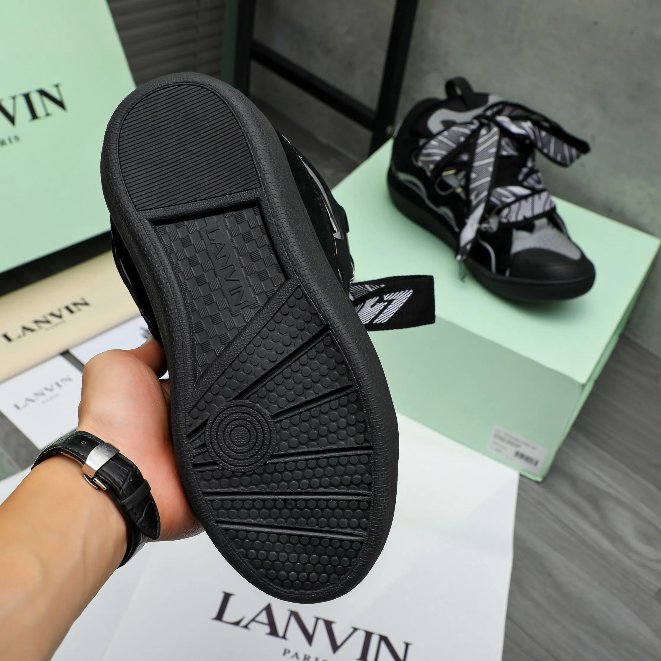 Men's shoes 💰740 [Lanvin] Lanvin high-end quality original casual shoes for couples - Upper: imported frosted cowhide stitched with breathable mesh - Lining: Lycra elastic lining - Outsole: original rubber outsole - Super high quality control·Fine workmanship: highlighted (high-end·luxury·grade) -Size: 36-45 (45 can be customized)